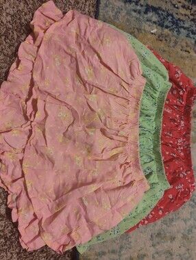 3 Old Navy Girls Floral Skirt/Shorts